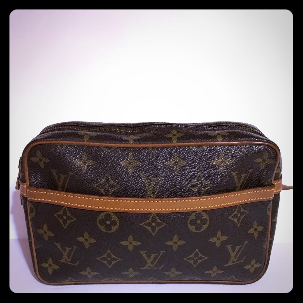 Authentic Louis Vuitton Compiegne 23 clutch